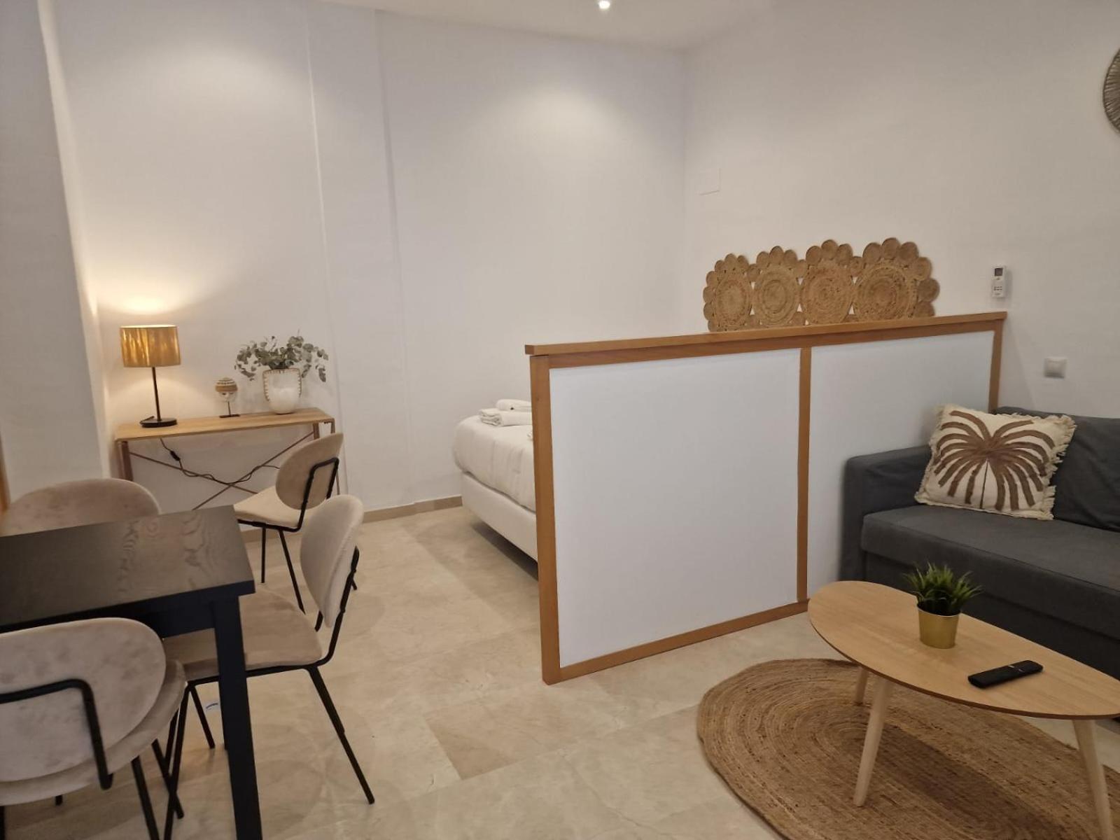 Isg Apartments Estudio En La Alameda 2 Siviglia Esterno foto