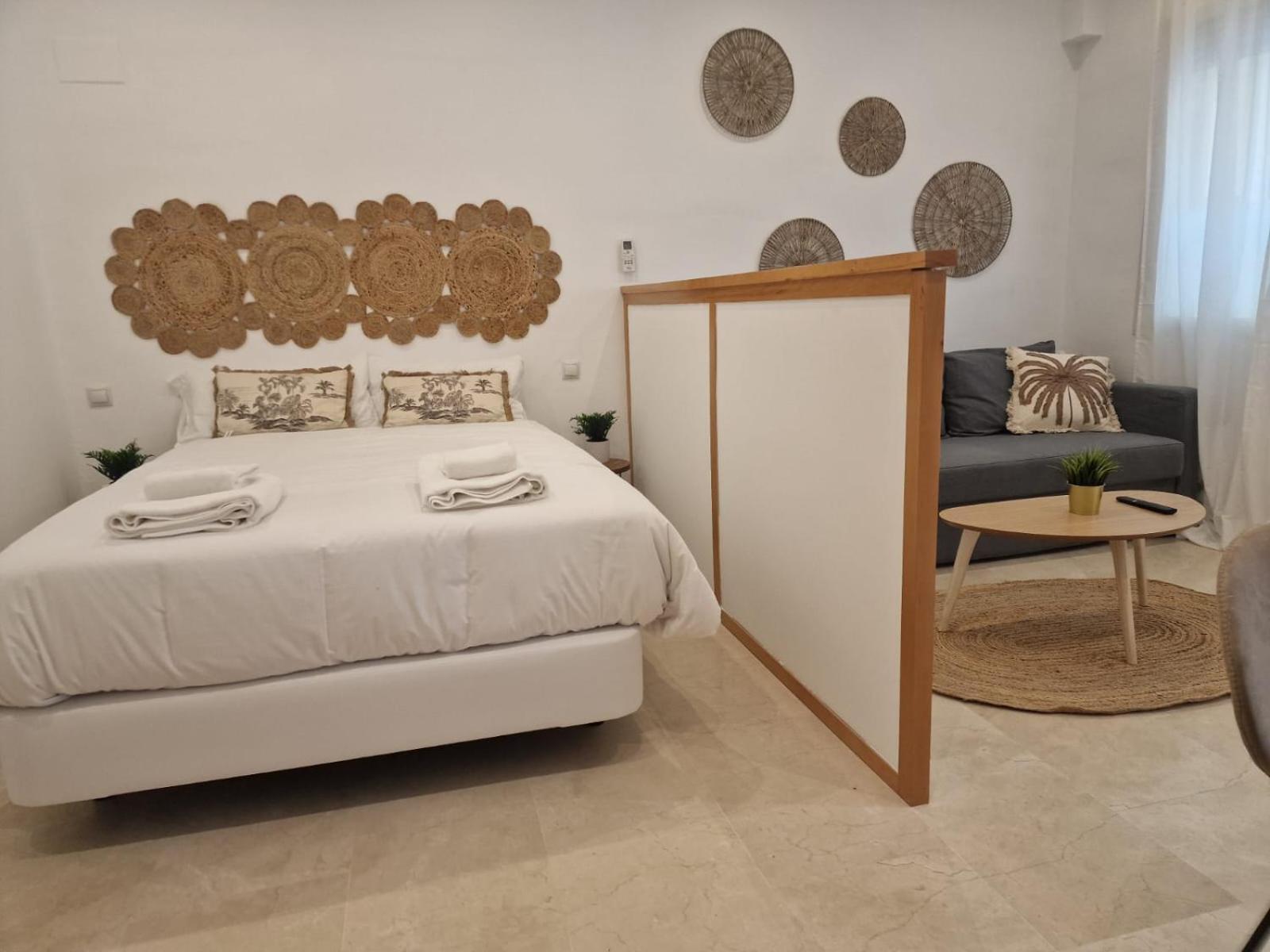 Isg Apartments Estudio En La Alameda 2 Siviglia Esterno foto