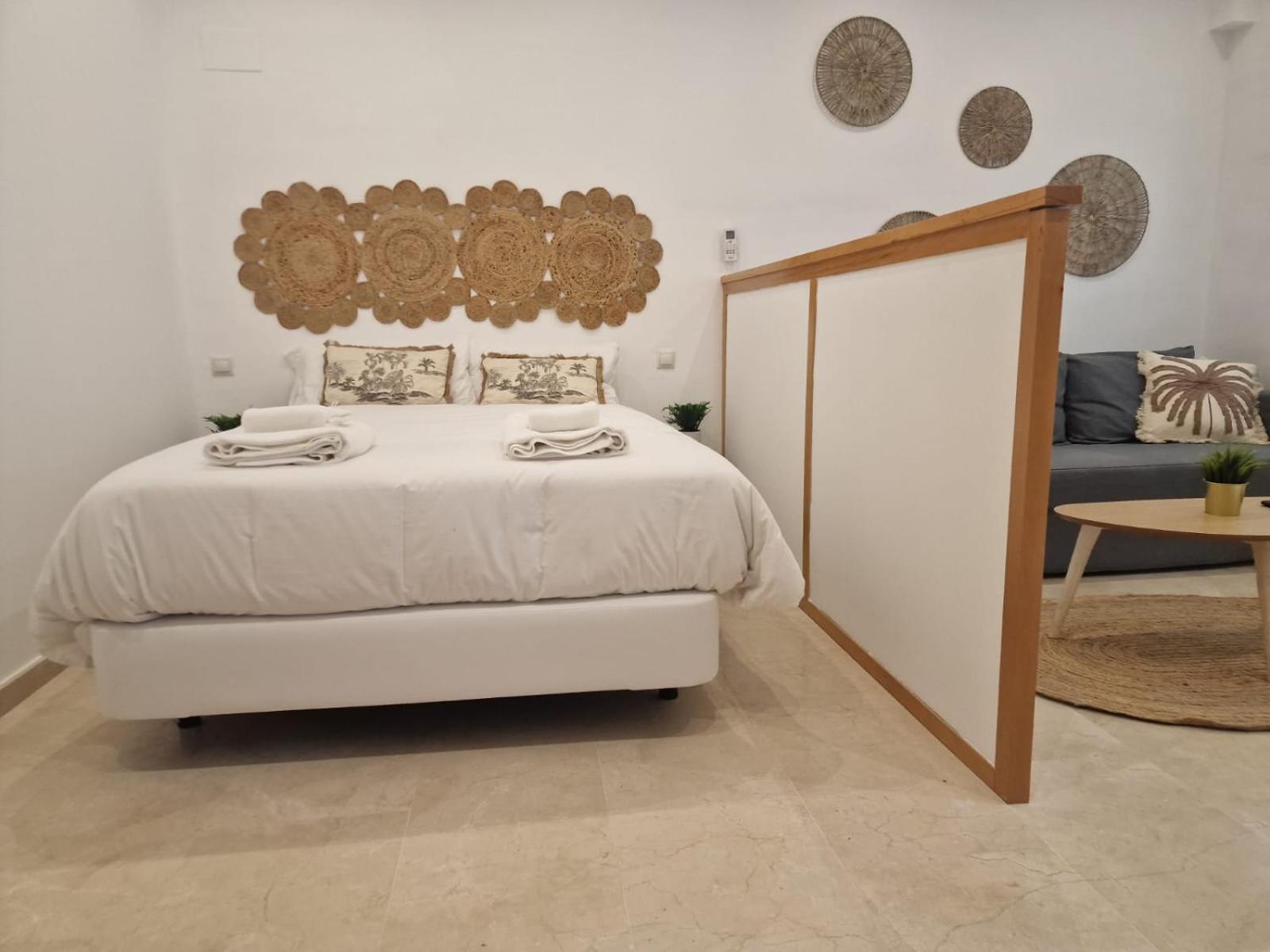Isg Apartments Estudio En La Alameda 2 Siviglia Esterno foto